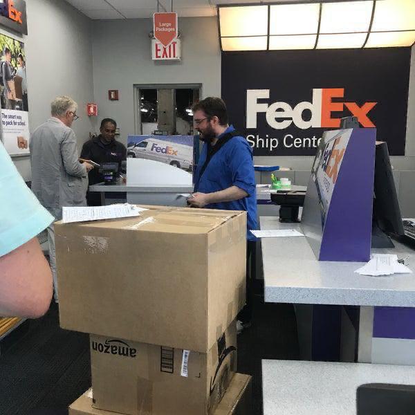 FEDEX DELIVERY GHANA  International +233558892842